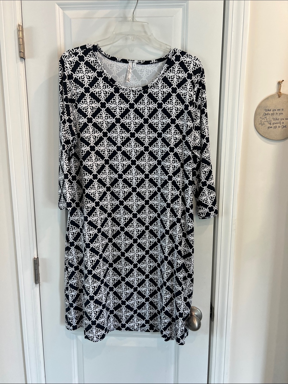 Lulu-B Black and White Geometric Three-Quarter Sleeve Dress